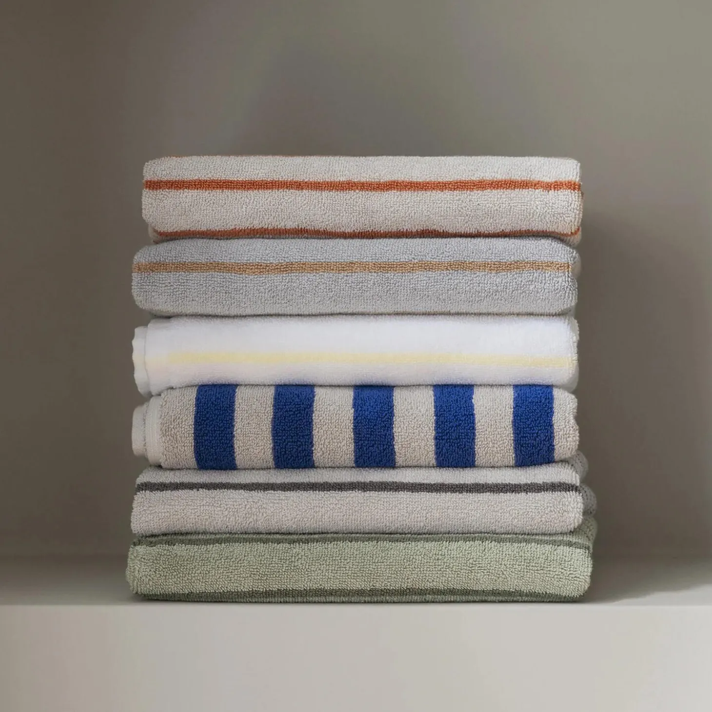 ARTO Badehåndkle tynne striper, desert sage/agave green