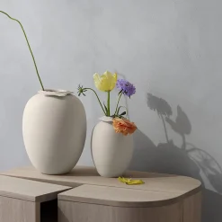 Brim vase, beige