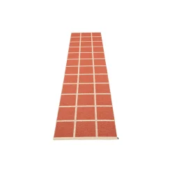 Criss, brick