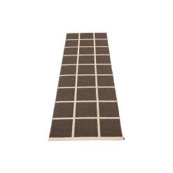 Criss, dark brown