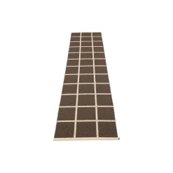 Criss, dark brown