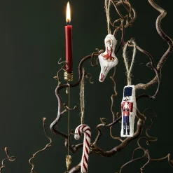 Julepynt klassiske motiver: Sukkerstokk, ballerina og nøtteknekker, hvit