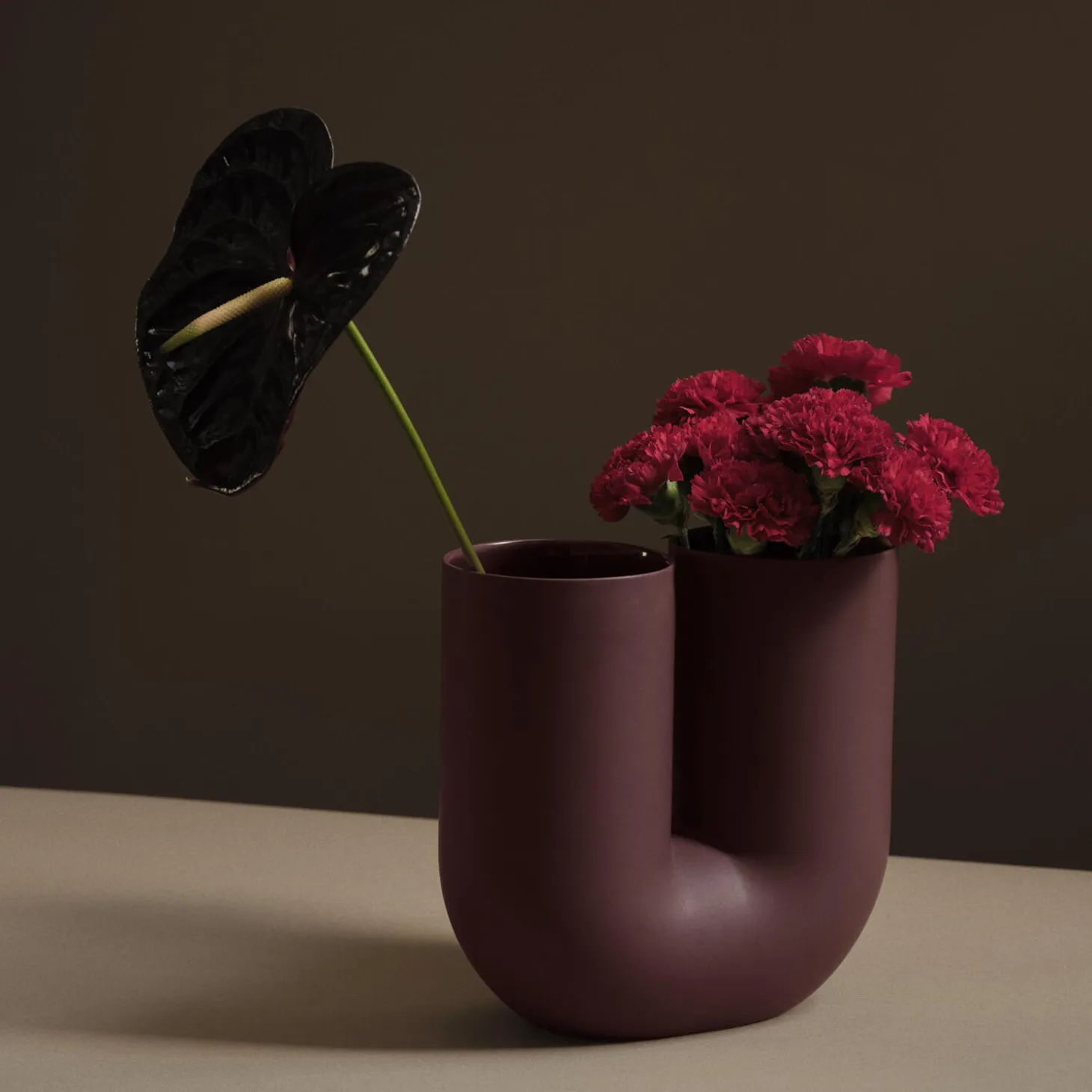 Kink Vase, deep red