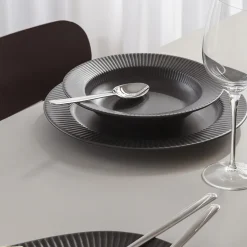 Legio Nova Middagstallerken 25 cm, black