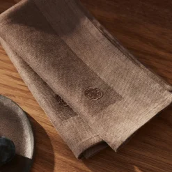 Plain linservietter, mahogany brown