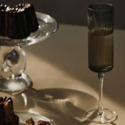 Ripple Champagne Flutes 2 stk., smoked grey