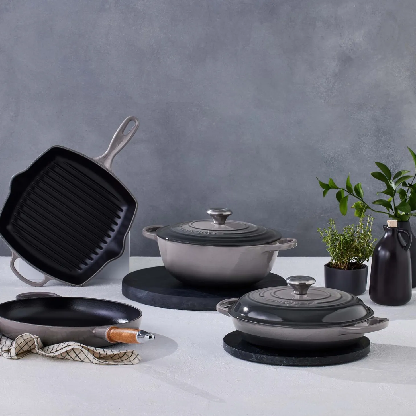 Signature støpejern kvadratisk grillpanne 26 cm, flint
