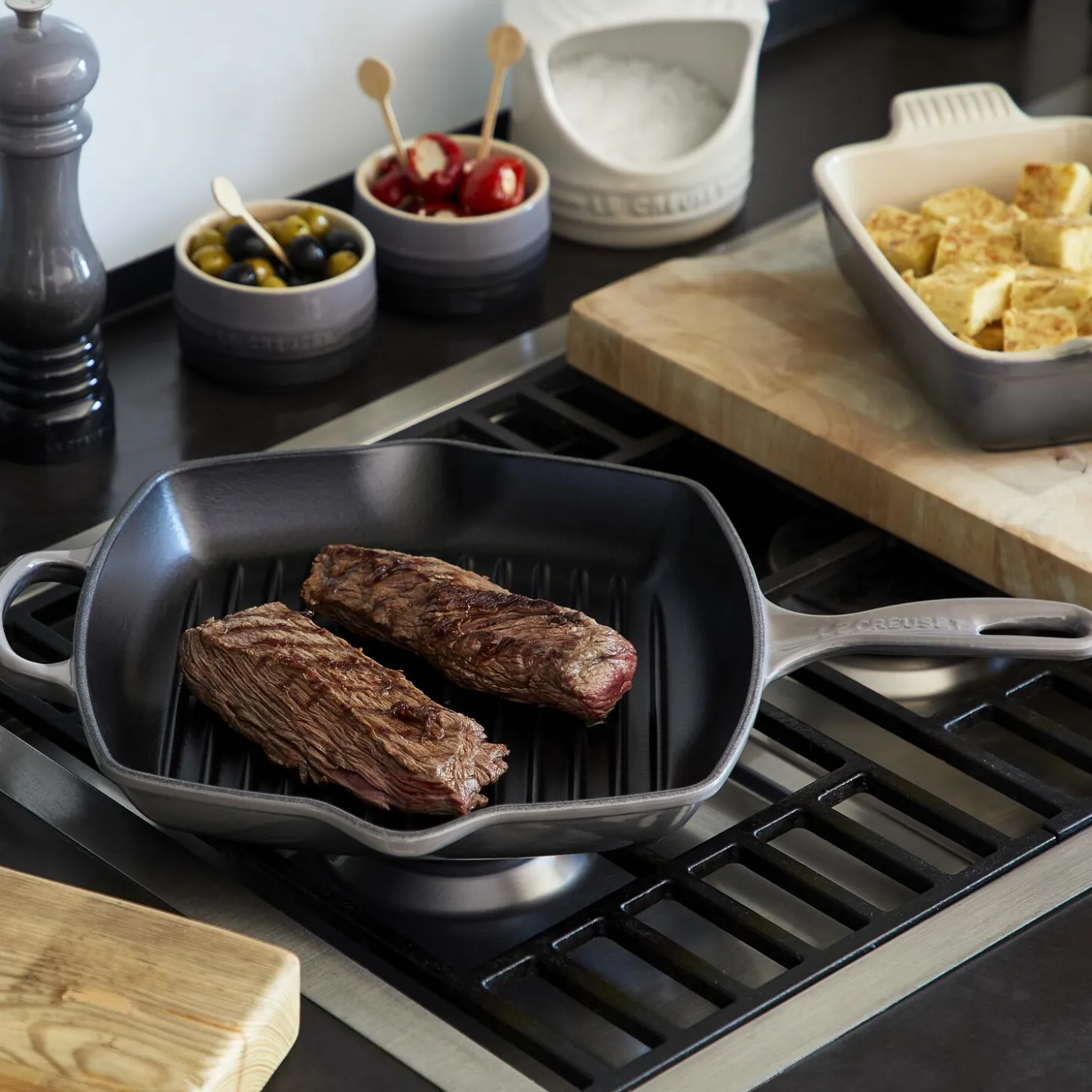 Signature støpejern kvadratisk grillpanne 26 cm, flint