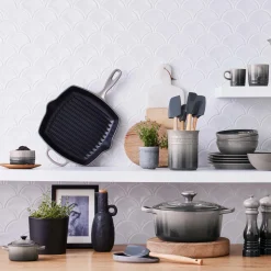 Signature støpejern kvadratisk grillpanne 26 cm, flint