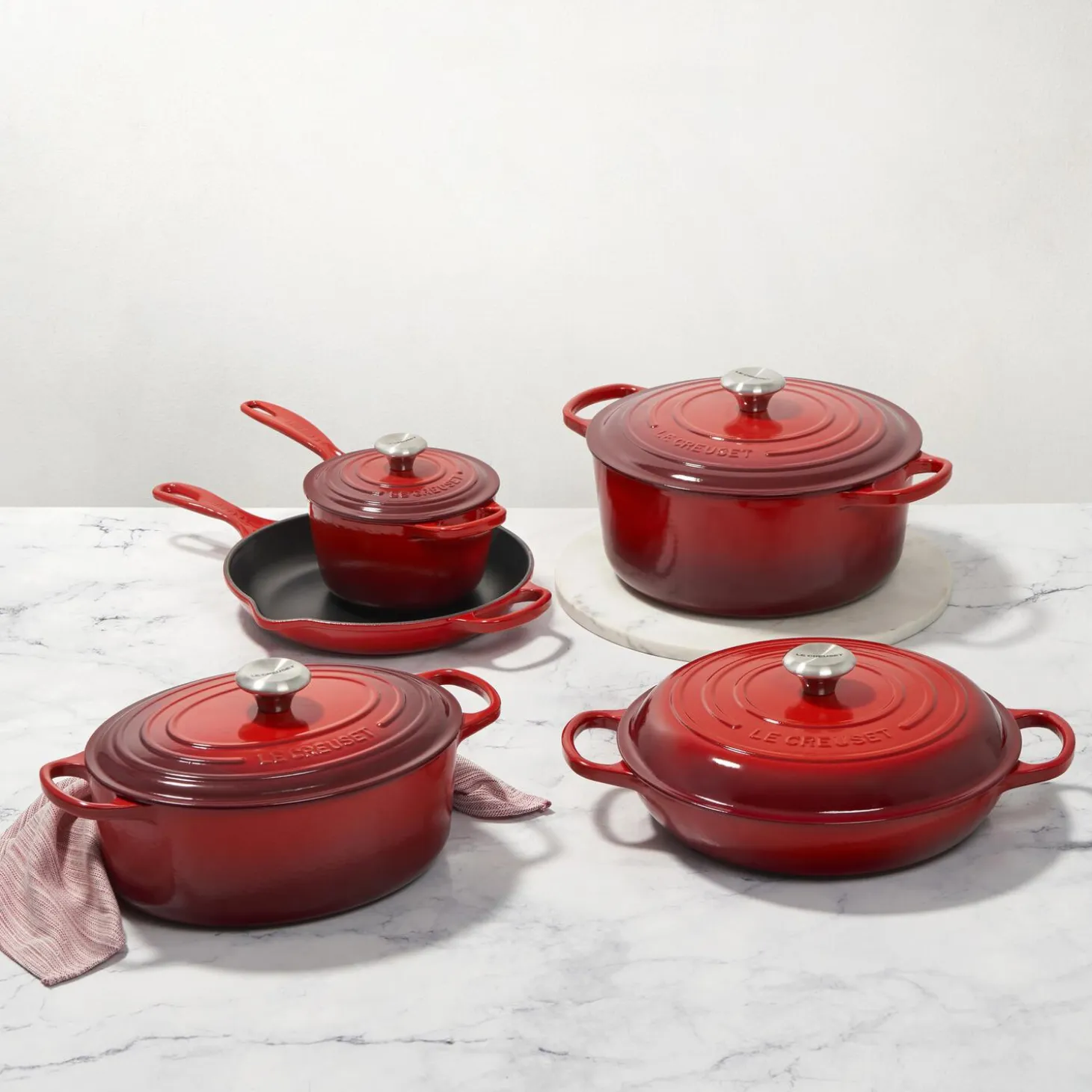 Signature støpejern oval gryte Ø 31 cm, cerise