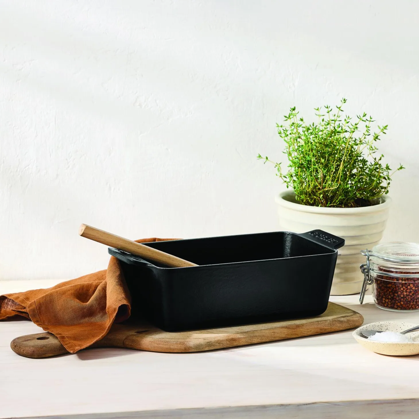 Støpejern brødform 23 cm, matte black