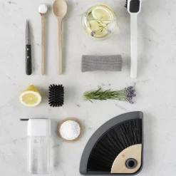 Sweep-It feiebrett med kost, grå