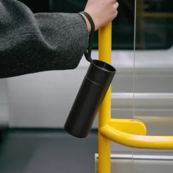 To Go-kopp, svart