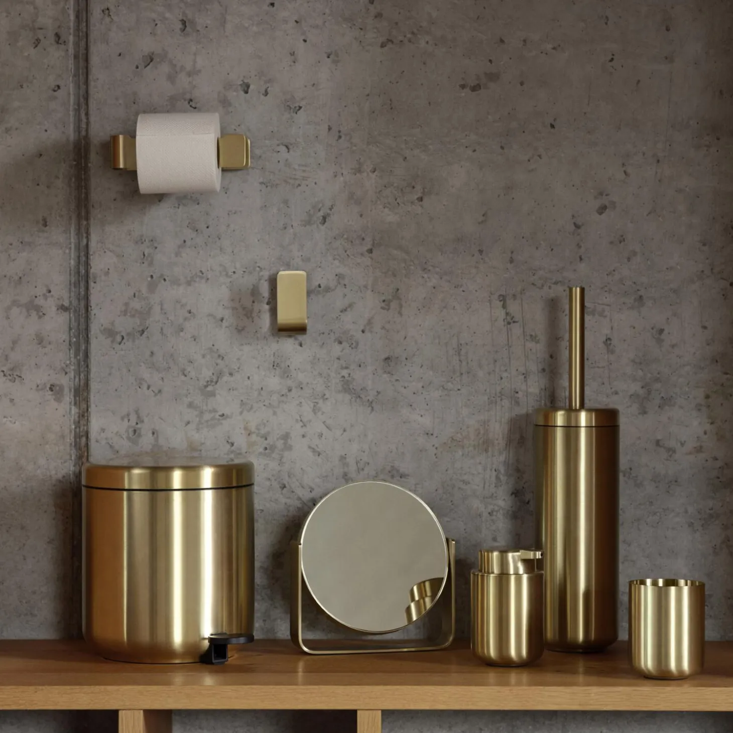 Ume toalettrullholder, brass